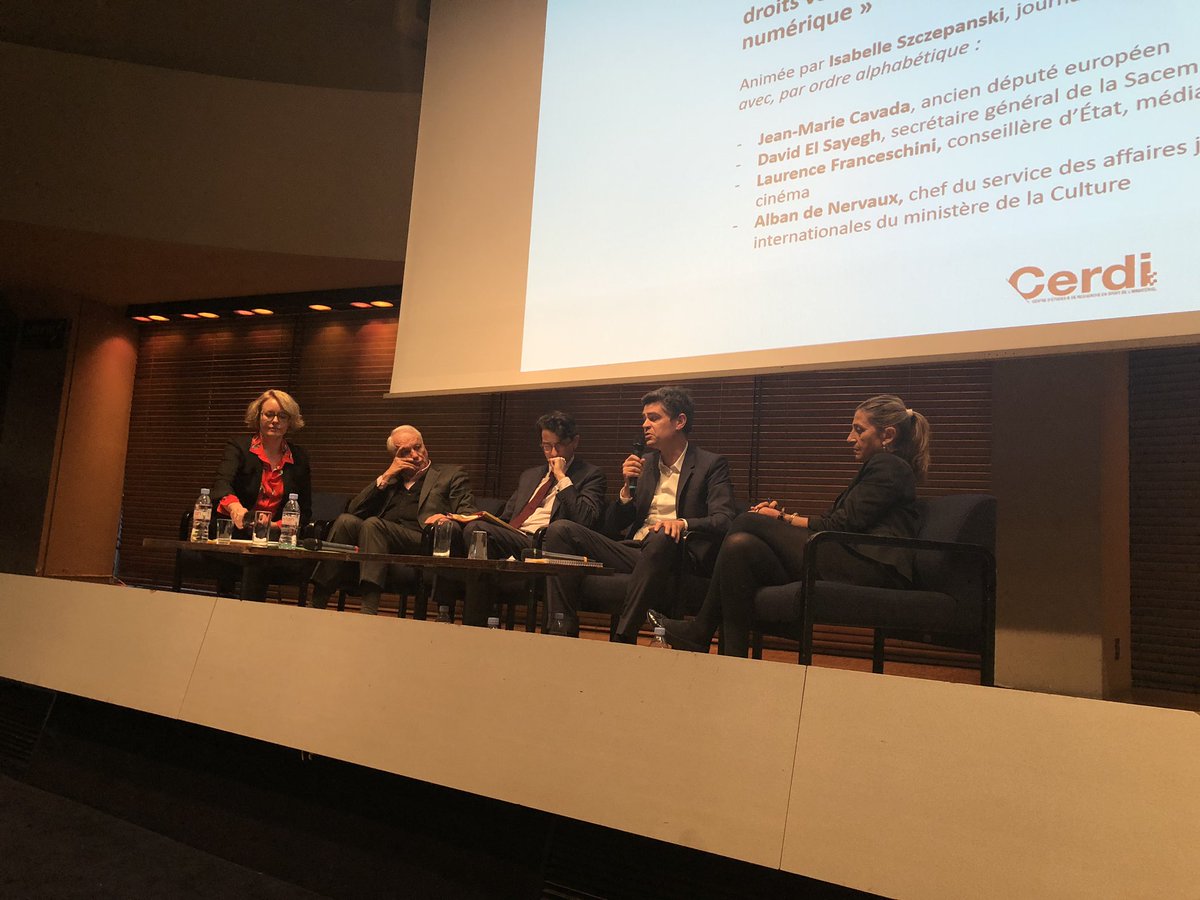 alexbensamoun's tweet photo. Colloque #CERDI @FJMOfficiel @u_psud sur la réforme européenne vue par ceux qui l’ont faite ! Merci à la @Sacem_Univ @sacem pour sa confiance et son accueil 🙏🏻 https://t.co/1K3i46KolV