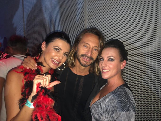 Soir&eacute;e de fou !!!!  💃💖🍾 #latroya hier au #heart &agrave; #ibiza avec  @AniaKinski @Cassie_Ibiza et @DoriandelIsla<a href="/tag/latroya"class="tags">#latroya</a><a href="/tag/heart"class="tags">#heart</a><a href="/tag/ibiza"class="tags"><span>#ibiza</span></a>