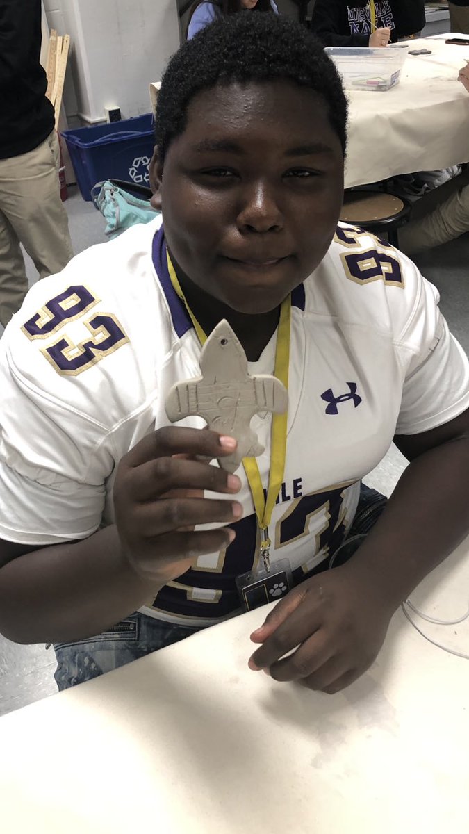 MrCathey21's tweet photo. Khalil is representing for The H, for Art Class, AND for The entire 502 ππΎ
#OnlyOneH #YoungGiftedAndBlack #WeAreThe502 #ArtMatters https://t.co/00ebS1zcUX