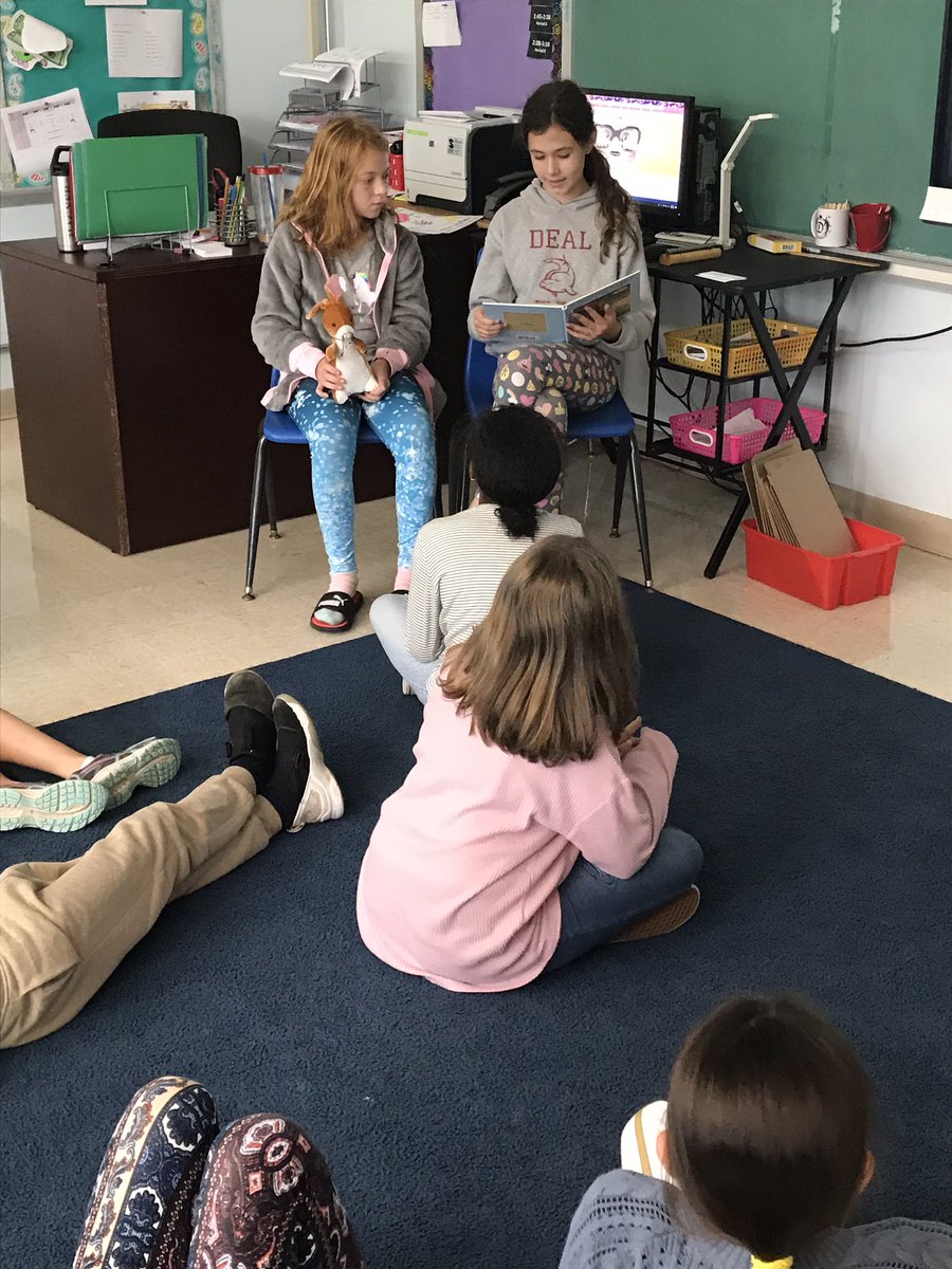 MrsMagnerELA's tweet photo. Hearing my students read their favorite childhood books is heartwarming 💕 #studentchoice #connections #DStheRealDeal https://t.co/hbkMtij9fP