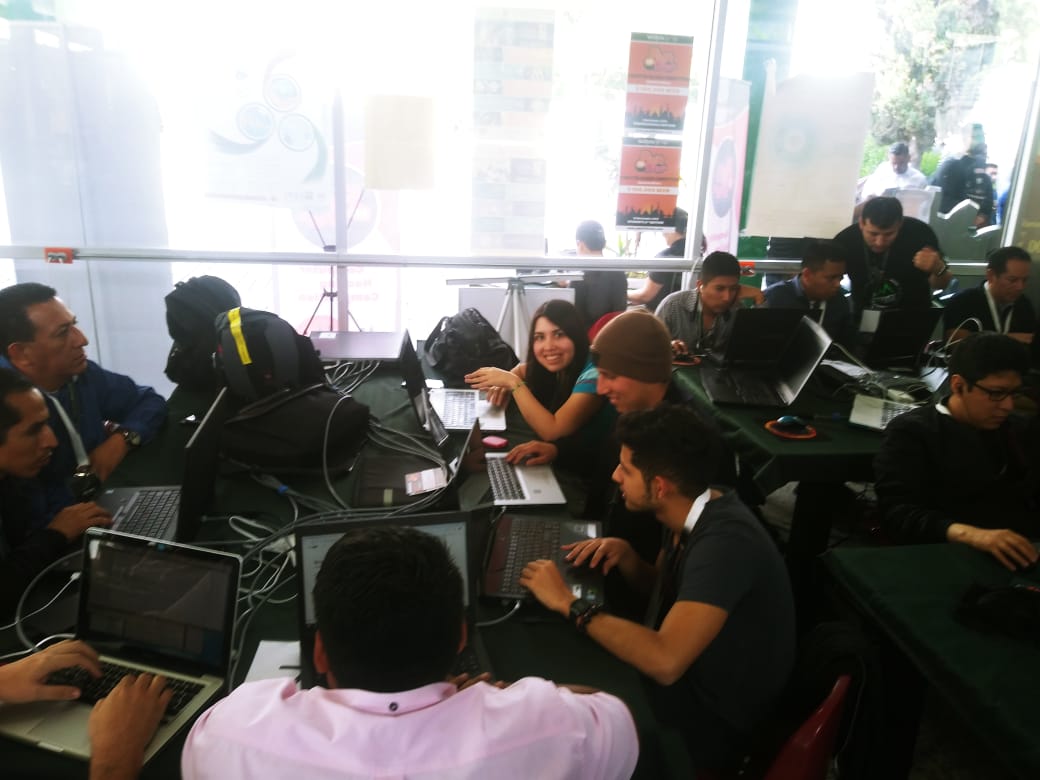 HackmexIpn's tweet image. ¡Los equipos han empezado a atacar con toda su artillería informática! La Gran Final del #HackMex #IPN 2019 estará demasiado reñida ¡Éxito equipos! 🏆🥇🥈🥉
.
.
.
.
.
#SeguridadInformática #Congreso #ESIME #IPN