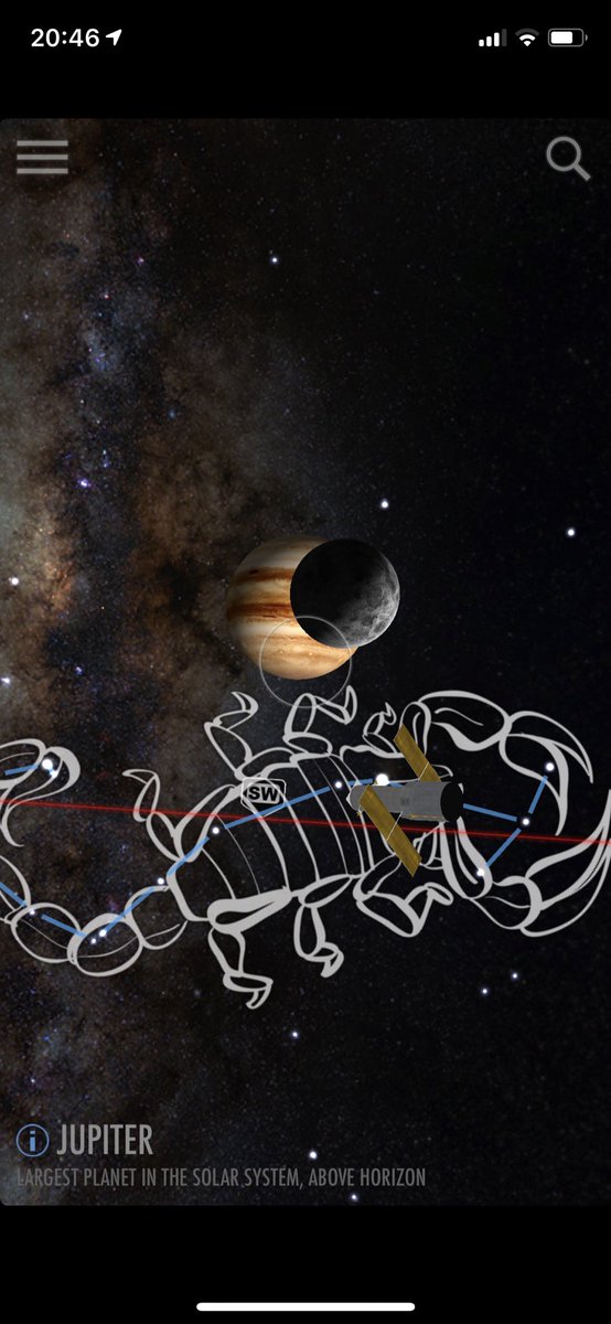 Ayın yanında yıldızı görüp baktım, jupiter varmış. Böyle basit uygulamaların müptelasıyız 🌑🌕