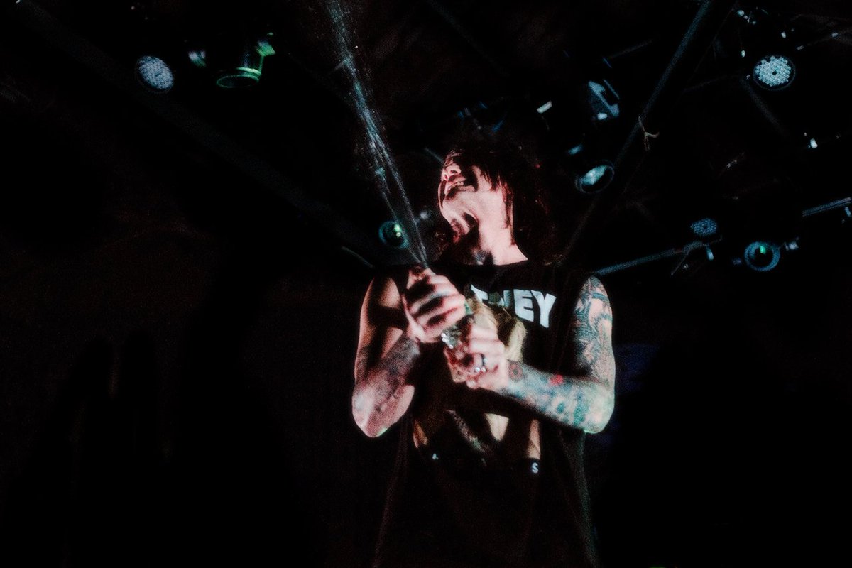 Blessthefall (<a href="/blessthefall/">blessthefall</a>) tap into the nostalgia in Rhode Island and prove with Witness that their music transcends the decade since it's release. 📷 @khmltnphoto / tinyurl.com/y4qac3xe