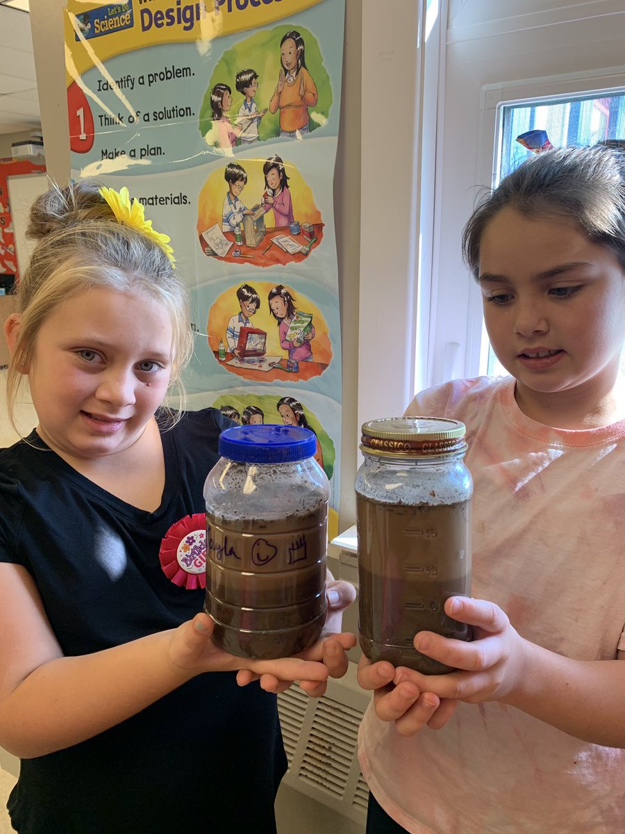 FatimaAcademy's tweet image. Sediments &amp;amp; Rock in 1-6 this afternoon with Mrs. @JaneWilliams77  #scienceisdoing #learningisdoing #learningisfun