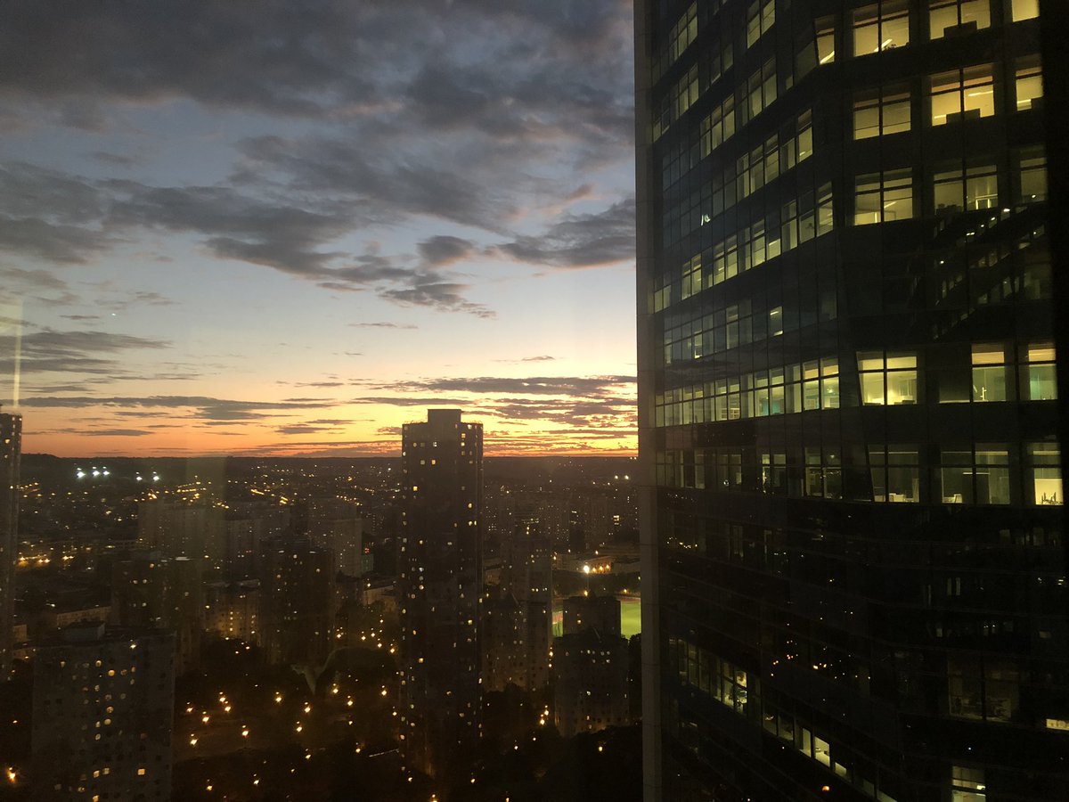 caroguillaumin's tweet photo. #ladefense https://t.co/EoGJyzkcLx