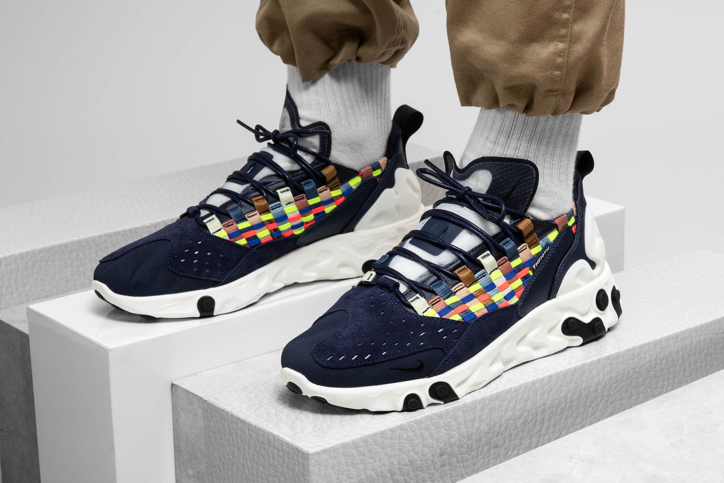 schotel Afleiding Logisch Titolo on Twitter: "the latest Nike React Sertu comes in blackened blue and  colorful woven uppers. shop ➡️ https://t.co/Hr5Jw5TF1p or in store at  Titolo Zurich and Titolo Berne. US 7 (40) -