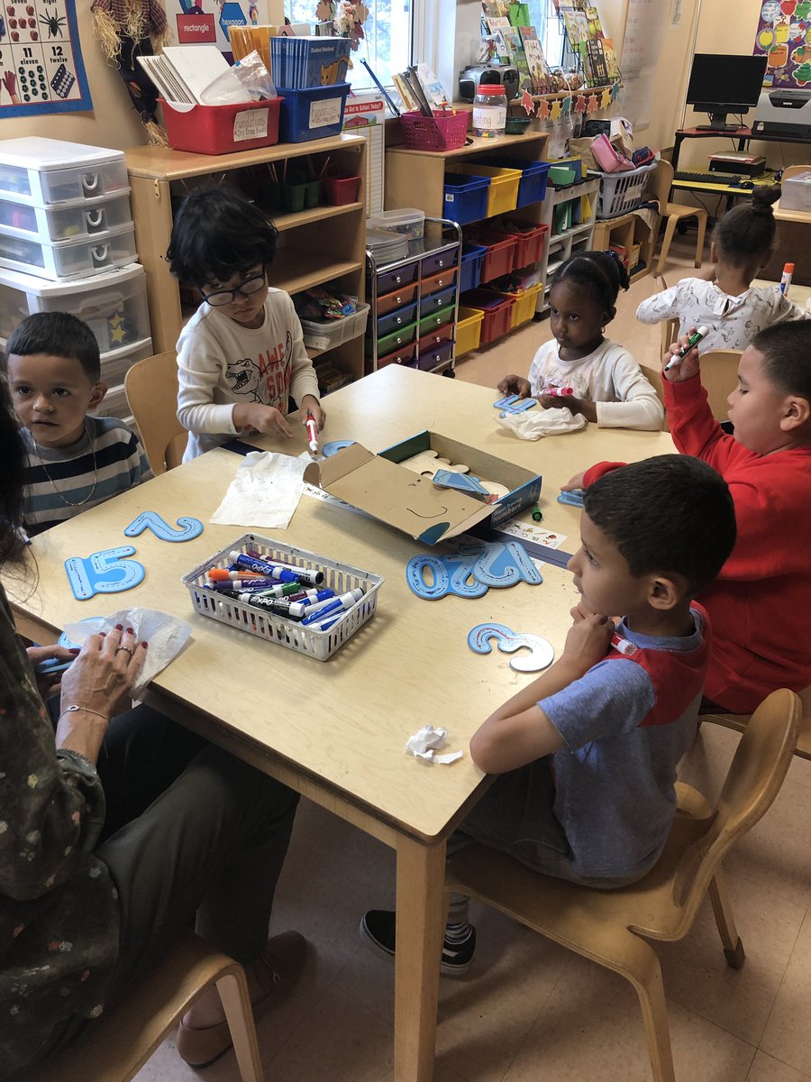 jeannine_scully's tweet image. Hard at work in Room 7! Learning with ST Math for the first time, sequencing numbers 1-10, word work in our poetry center and having fun while we do it all! @WHChestnut #smallgroupmagic