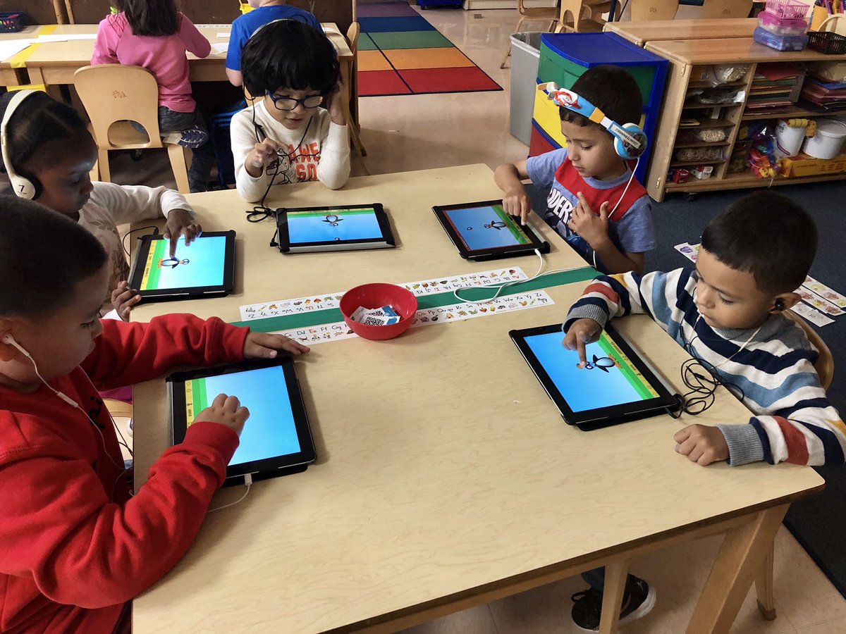 jeannine_scully's tweet image. Hard at work in Room 7! Learning with ST Math for the first time, sequencing numbers 1-10, word work in our poetry center and having fun while we do it all! @WHChestnut #smallgroupmagic