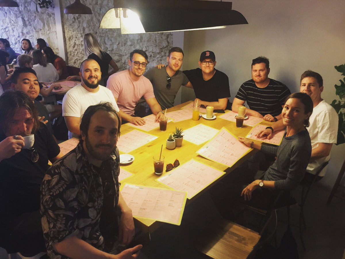 analog_republic's tweet photo. The whole crew together this morning for a lovely breakfast at Fauna &amp; Flora in #Lisbon! 🇵🇹 
#remoteteam 
#teammeetup https://t.co/jkaoNVXiZx