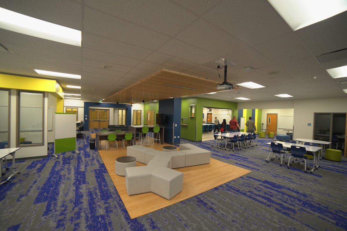 CCSFoundation's tweet photo. Horizon Middle School has a centralized innovation space in the middle of their school not located in the library like most other CCSD schools.
There is innovative seating, enclosed and open study spaces and monitors for learning.
#CCSDFoundation #CCCSDK12 #InnovationSpaces https://t.co/UNcDHwG5dl