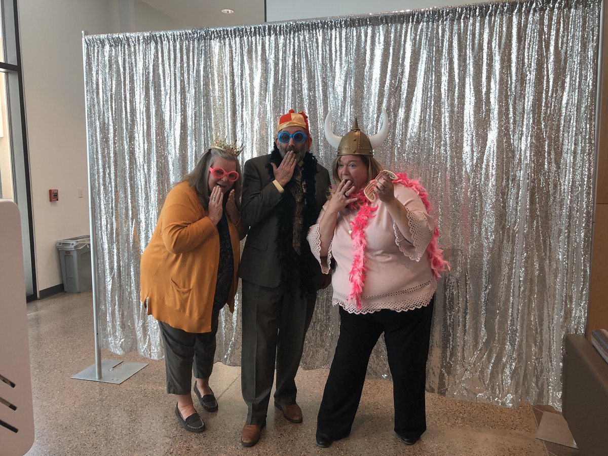 UNMEllis's tweet photo. Interim Dean @Sberman73, Associate Dean @KathrynJacobson and Lisa McHale at our Day in the Life event! #IamAnderson https://t.co/I2xdANWght
