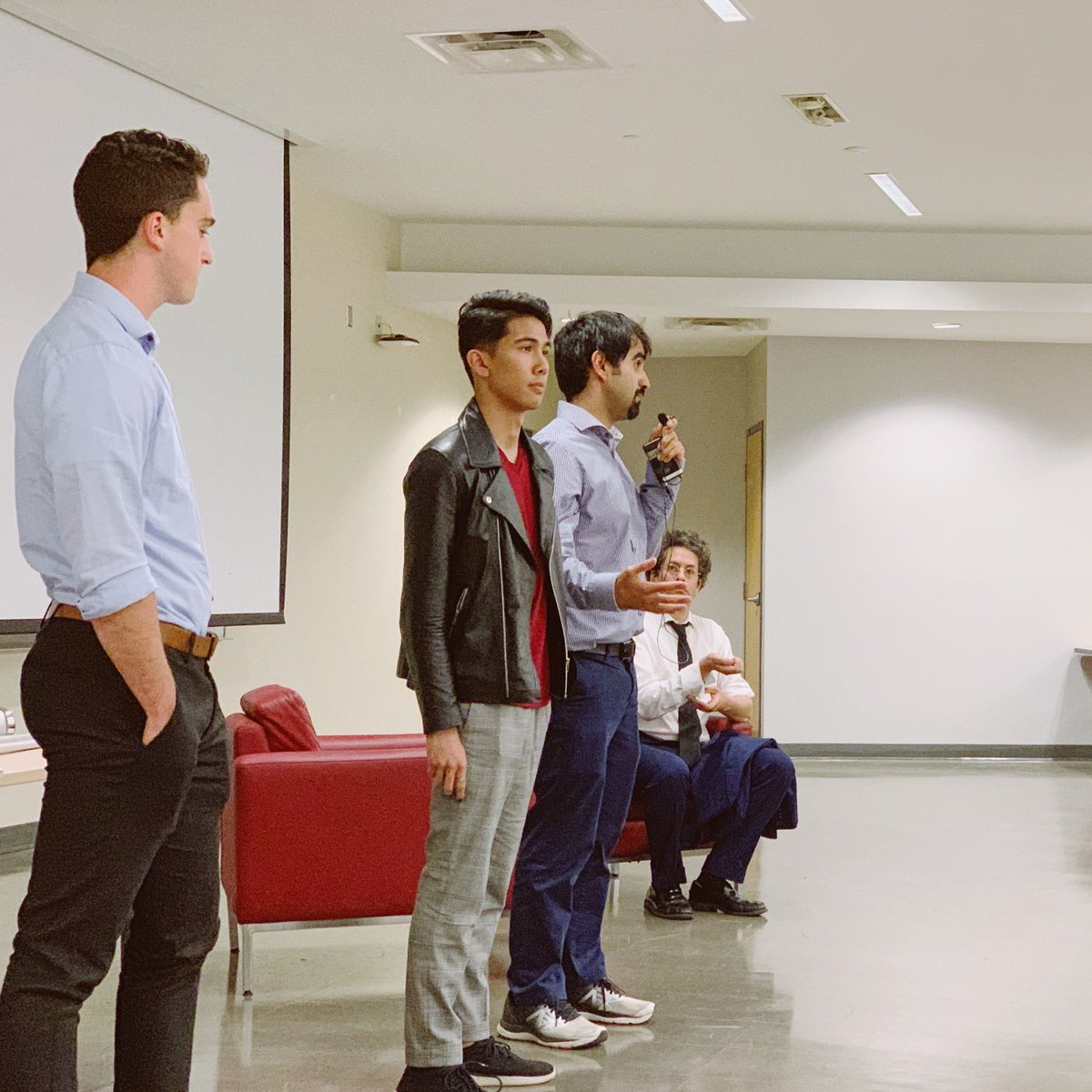voicefortransit's tweet photo. Thanks to @kbardeesy for inviting us to speak about our project to #Cssh505 students a few weeks ago. Itis great to see students keen on #changemaking. @jfo007 @_Jeremy_Tobing @DevanMoura Photo credit: @jasonwtc @RULeadLab #TBThursday #transitwatch #topoli #letsaddressdelays https://t.co/VQDwyFZchg
