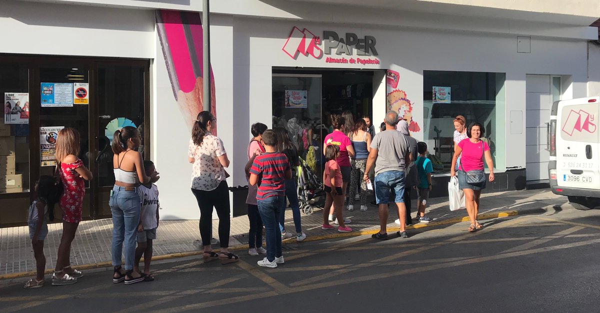 _My_Paper_'s tweet photo. Desde My Paper ageadecemos un año más la confianza depositada en nosotros, para dar inicio al curso y que todos los niños lleven sus materiales necesarios. Seguiremos trabajando para mejorar cada día y tener la mejor oferta y gama de productos al mejor precio. Gracias a todos. https://t.co/RG9bL0qPZc