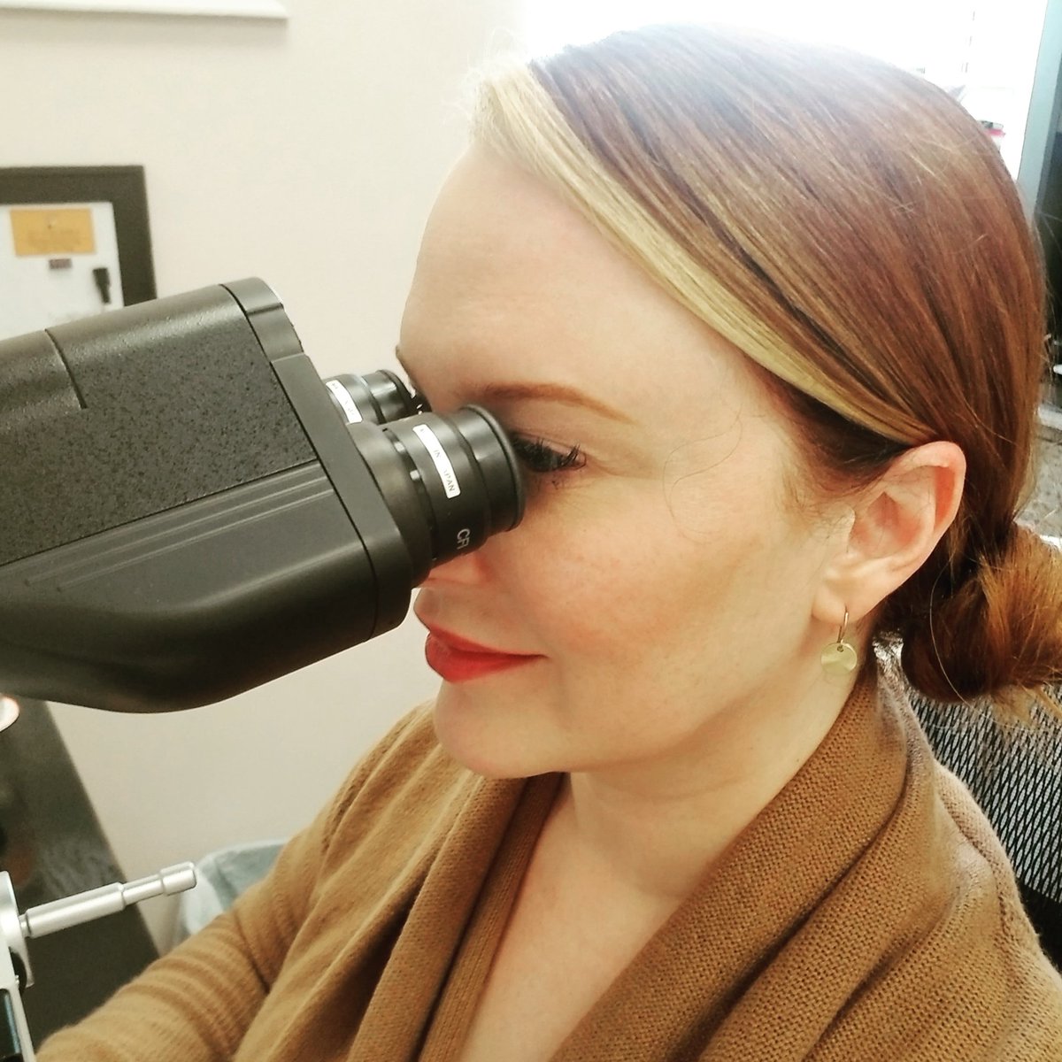 DrSarahDerm's tweet photo. Pathologists take Cellfies. ๐ค๐
๐ฌ #dermnerd #dermpath #pathology #lab #lol #dermatologist #skincancer #dadjoke https://t.co/VMFZzVlstZ