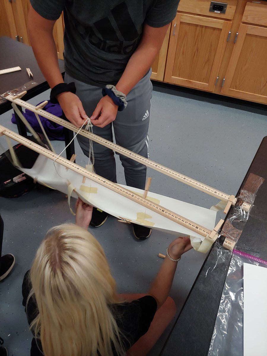 ScienceFarley's tweet photo. @TMS_Trojans 8 Gold working on the District STEM challenge #proud2bR3 #tmstribe https://t.co/9a4AGKOcCw
