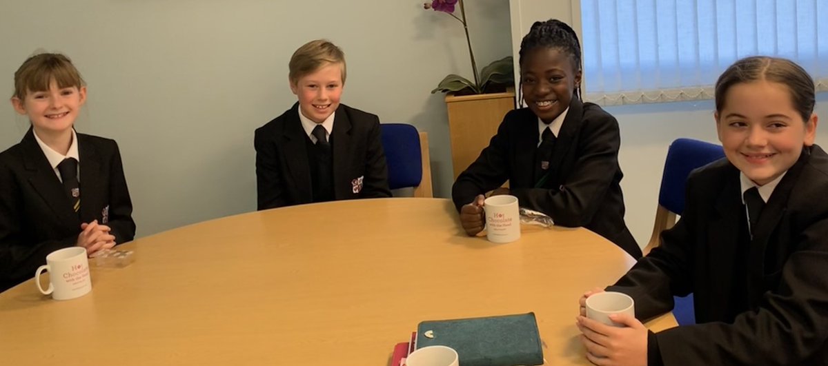#HotChocFri on a Thursday with more Year 7 🌟and Team Builder supremos. What a joy they were. Cakes 🧁 munched, drinks enjoyed and chuckles had. Perfect. Happy long weekend to all @Noadswood_Sch pupils. You did great this week. 🧡🌸🌟#proud #team #stars #fun @PivotalEd