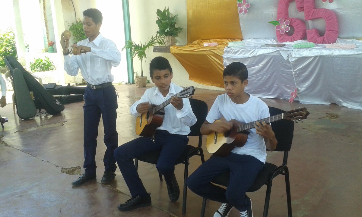 En el aniversario 65 de la escuela Monseñor Rodriguez Alvarez <a href="/elsistema/">El Sistema</a> <a href="/SistemaGuarico/">Sistema Orq. Guárico</a> <a href="/prensalasmerced/">Alcaldía de Rondón</a> <a href="/SiBCIGuaricoacc/">SiBCI Guáricoacc</a>