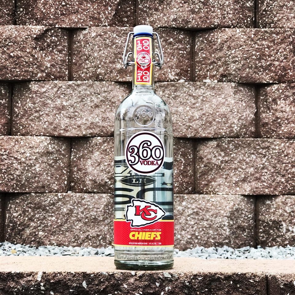 LukasLiquor's tweet photo. Beers and Vodka!
If you haven't heard, @360vodka and the @Chiefs have come together to make 360 the Official Vodka of the Kansas City Chiefs! To celebrate they have made these limited edition bottles. Available in 750ml and 1.75L 😁
#LukasOP https://t.co/Ef8LBBxx3V