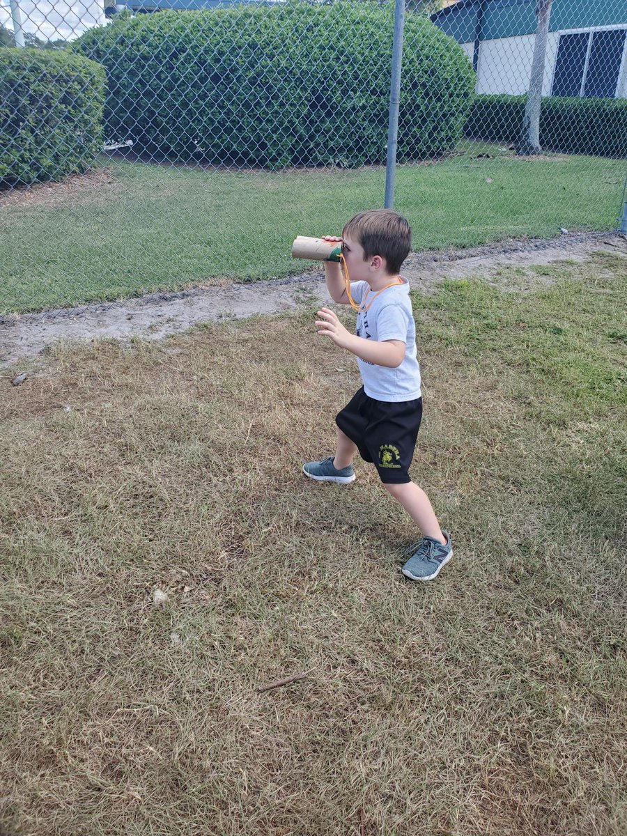 StMarthaCS's tweet photo. PK4 has been practicing the letter B, so this afternoon they took the Binoculars they created and went on a Bird, Bug, and Butterfly hunt! #STREAM #ExcellenceInKnowledge https://t.co/aBOq42ld0V