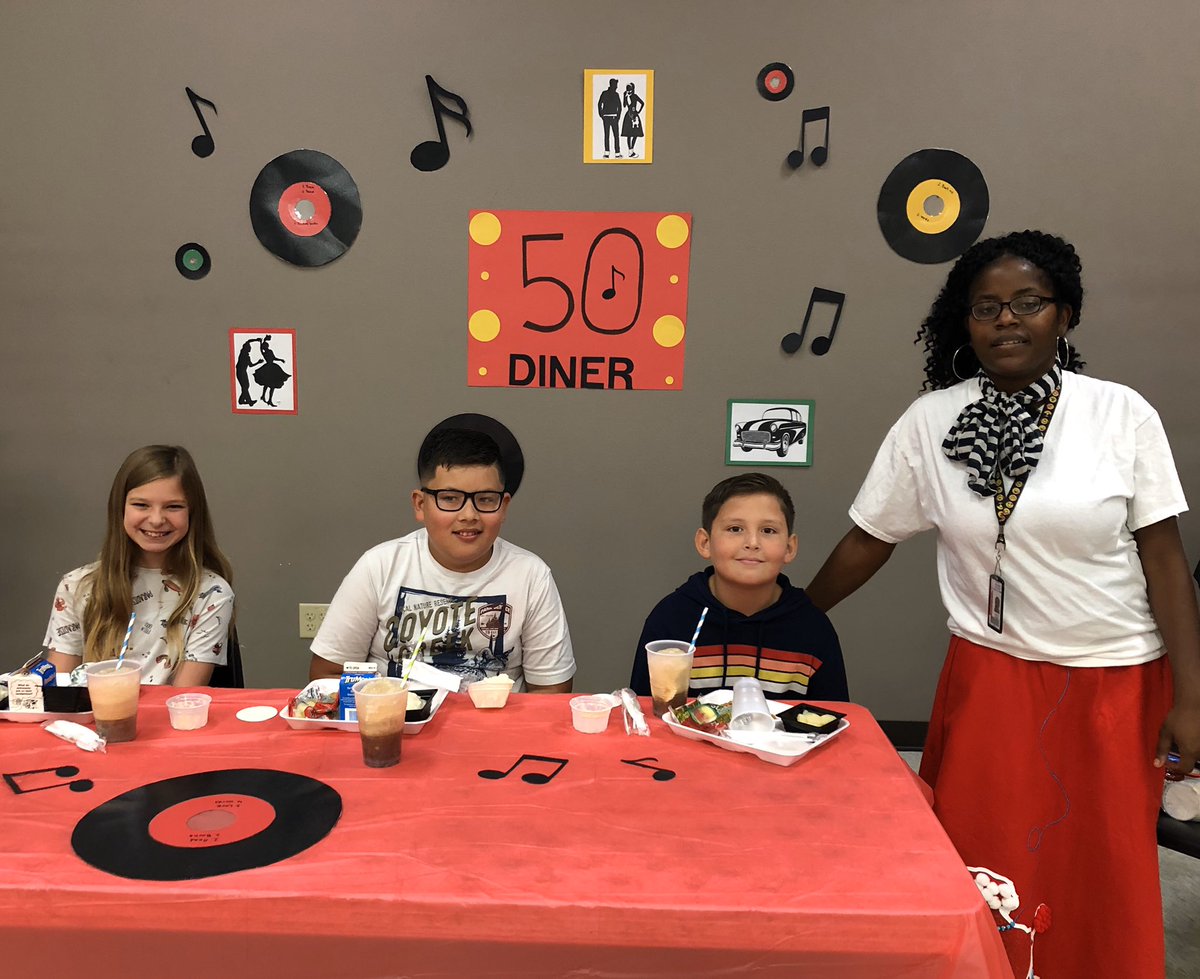 BonhamBulldogs's tweet photo. Welcome to the 50’s diner all you scholars already achieving 50 AR points!  Congrats to you! #celebrateAISD #basicallythebest https://t.co/52lPAXbYsg