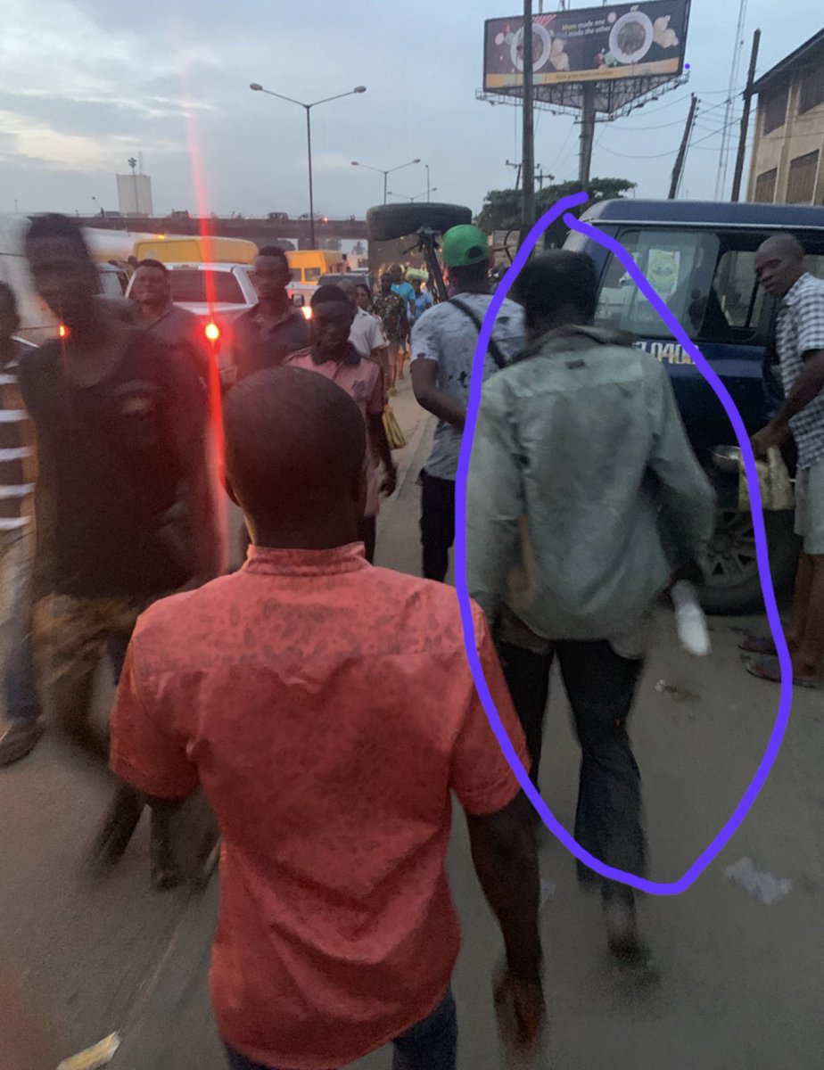 AkanPrincess's tweet image. The #Otrek team was fun until I realized a mad man was part of the team. 
Las las, we are all mad in this Lagos. Sigh #thisislagos #insidelife #lagostraffic