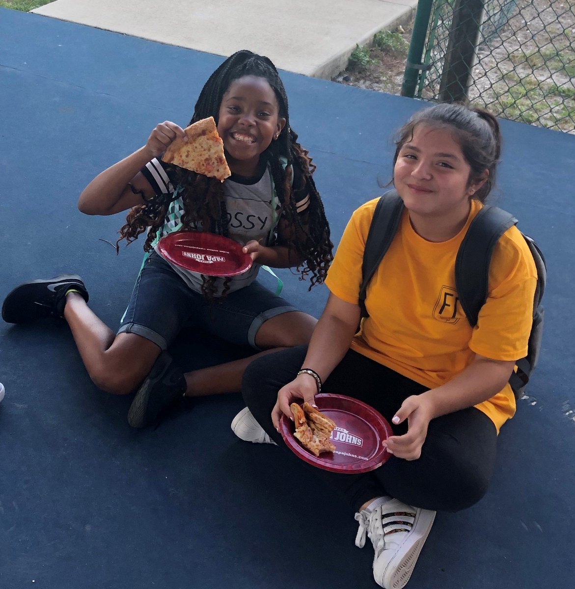 bgcsdc's tweet photo. Thanks to @PapaJohns for helping our Lee Wetherington Club celebrate the great success of our Southeast Youth of the Year Leonela with a free pizza party! We're grateful for partners like Papa John's who encourage our Club members like Leonela to be the best they can be! #YOY19 https://t.co/kHH5fpJc74