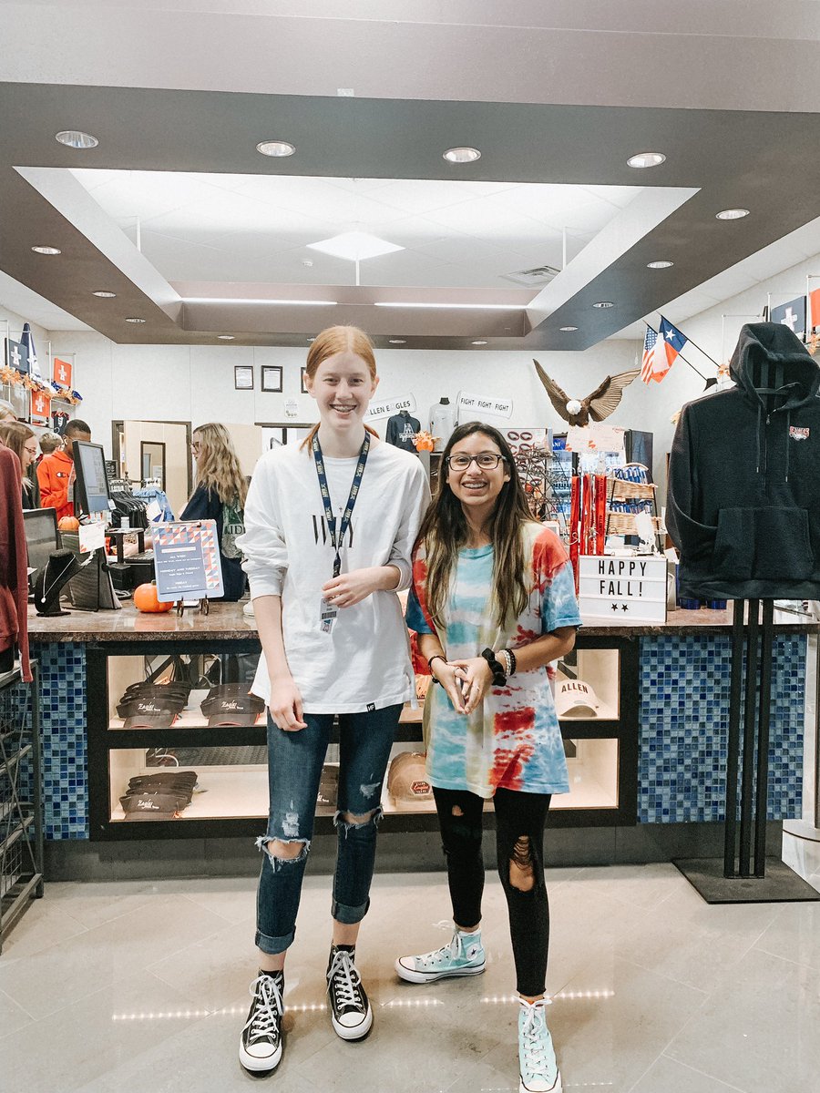 AllenEagleEdge's tweet image. #decasbeweek DAY 4
we 💙 our frequent customers!!!