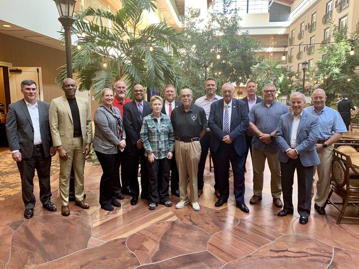 IACLEA_Members's tweet photo. IACLEA officers and directors traveled from near and far to join together to push the needle forward on #campuspublicsafety issues https://t.co/h66ZEMvX5f