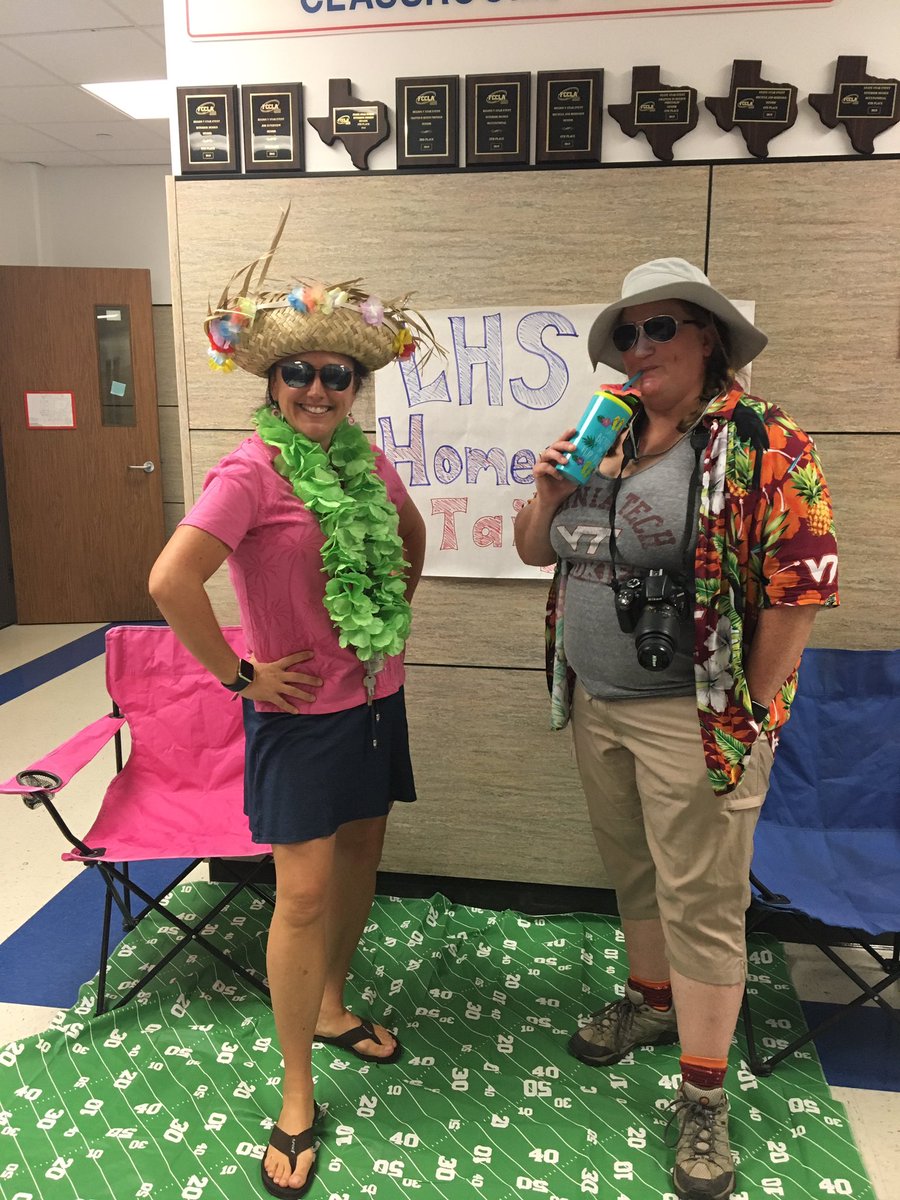 <a href="/MrsVeraasClass/">Mrs.V's Classroom</a> and <a href="/MrsWteach/">Mrs. Whitelaw</a> working the tropical theme today! <a href="/LeanderHS_CTE/">Leander HS CTE</a> #Homecoming2019