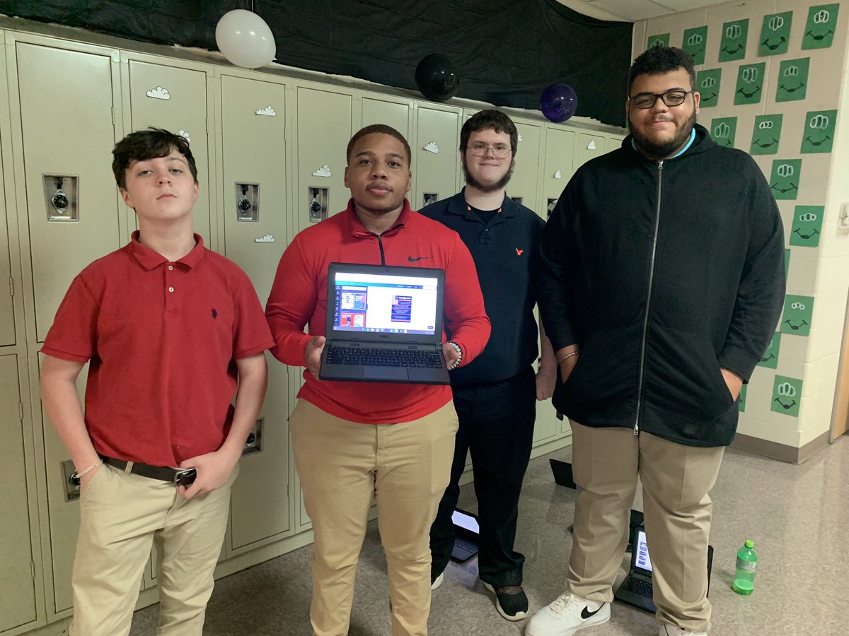 Elizabeth Russell, EdS, NBCT (@mrsrusselllhs) on Twitter photo Ss using Canva to make an infographic for their project <a href="/lincolnhs/">Lincoln HS</a> @Kdknight24 #GoodAsGold Ss using Canva to make an infographic for their project <a href="/lincolnhs/">Lincoln HS</a> @Kdknight24 #GoodAsGold