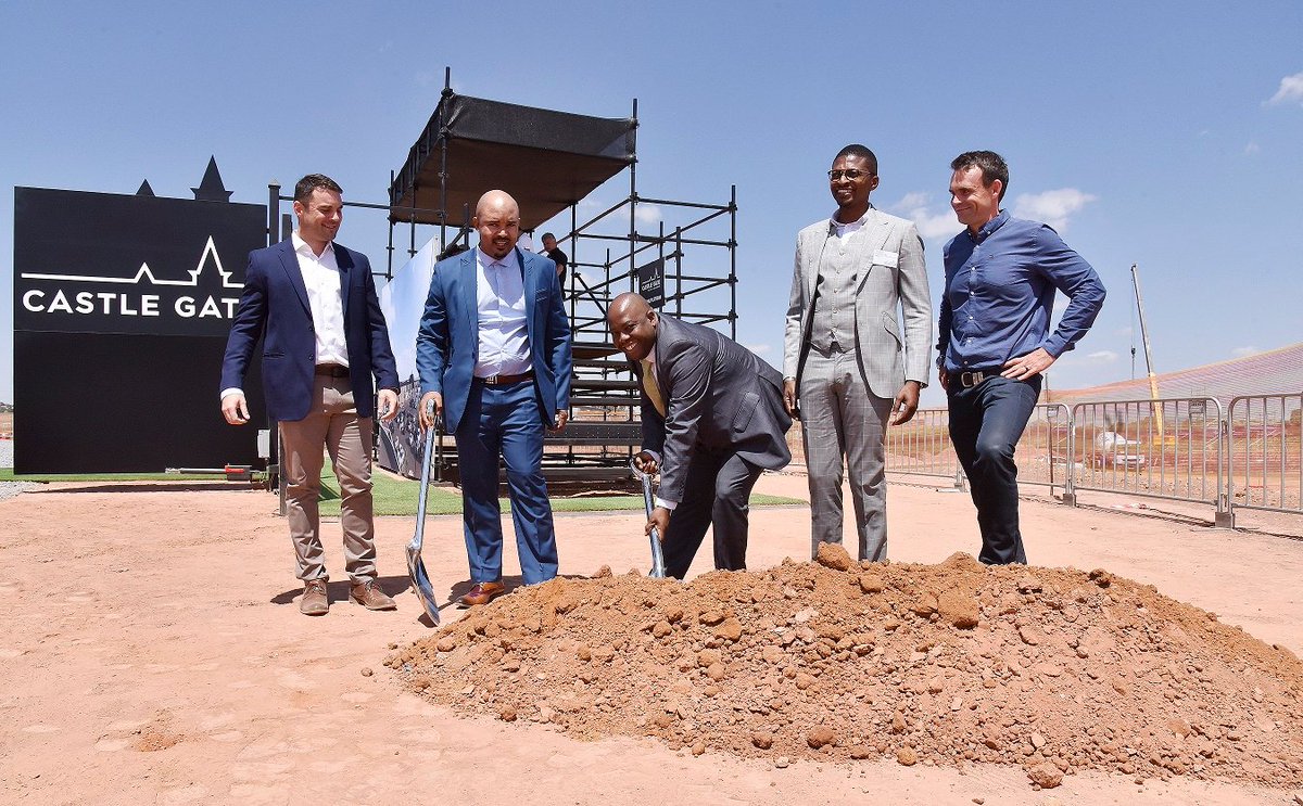 AtterburyProp's tweet image. Atterbury launched the 1st phase of the new R6bn #CastleGate precinct in Pretoria today. @GautengGov 
@GautengPremier @DavidMakhura @CityTshwane @eMokgalapa @TshwaneEconDev Isak Pietersen, development partners Talis Holdings and The Carl Erasmus Trust plus other guests were there