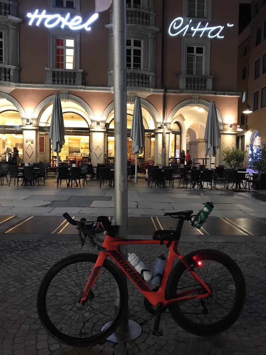 GrummelGru's tweet photo. #minga - #bolzano: All die Qualen für den besten #Apfelstrudel der Welt. #hotelcitta #brennero #brenner #altoadige #südtirol #rundumminga #cycling #tritraining #rennrad #radeln #radl #bozen #spezitour #alpen #alps #outofminga #feiertag #biking #cyclinglife #rennradliebe #italia https://t.co/a6ZE9zruuZ