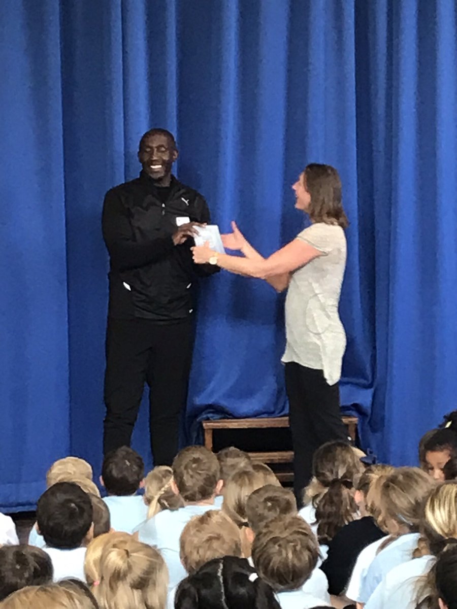 Morgans school have been awarded the School Games Mark Platinum Award. We needed to show that we are an active school, providing 60 minutes of activity per child every day. Linford Christie presented our award. Such an amazing achievement and a well deserved award.👟👟