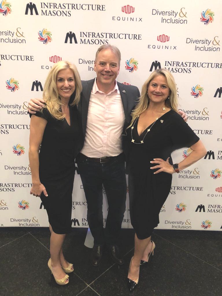 QueenofPrefab's tweet photo. Wonderful event with the #iMasons!
Pictured: @dudenelson, founder of @InfraMason; @drjuliea; and @ACaramella of @ZayoGroup — congrats to Amber for being appointed to the iMason advisory board.
#QueenofPrefab #NotAContainer #WeBuildTheInternet https://t.co/YDUa13rIo6