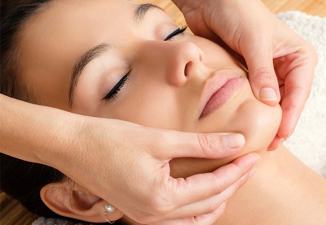 October Special Offer Natural Lift Facial Massage 45mins 30 euro. To book @margaretsroom #wexfordhour #holisticwexford #Facialmassage #newross #creacon enjoy the rest of your evening