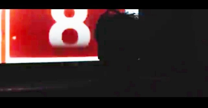 OttaSSat8's tweet image. #FabrizioMoro videoclip #PerMe
💔💘💞
"È la vita che va,
Un minuto, un'età,
Per me
Per me"

Gli occhi 💔😭😭

(Immagini dal videoclip del verso citato rese più chiare)

613.000 visualizzazioni su YouTube YouTube giorno 21
💪💪