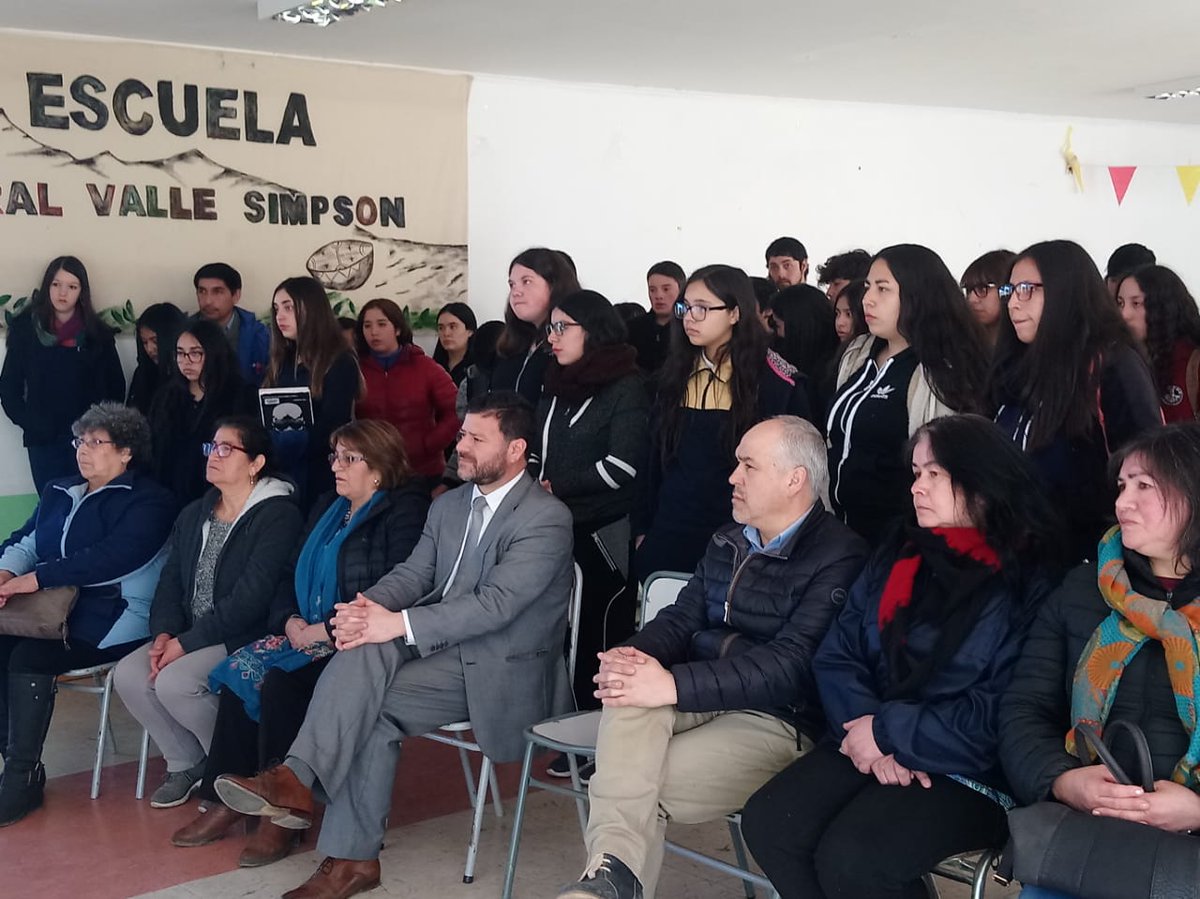 JUNAEB_AYSEN's tweet photo. HOY!!...Participamos del inicio de las II Olimpiadas del Programa de Residencia Familiar Estudiantil #PRFE, organizadas por @demcoyhaique @EquipoJUNAEB @ayudaJUNAEB @municoyhaique #JunaebEnTerreno https://t.co/OQPSAnDAg3