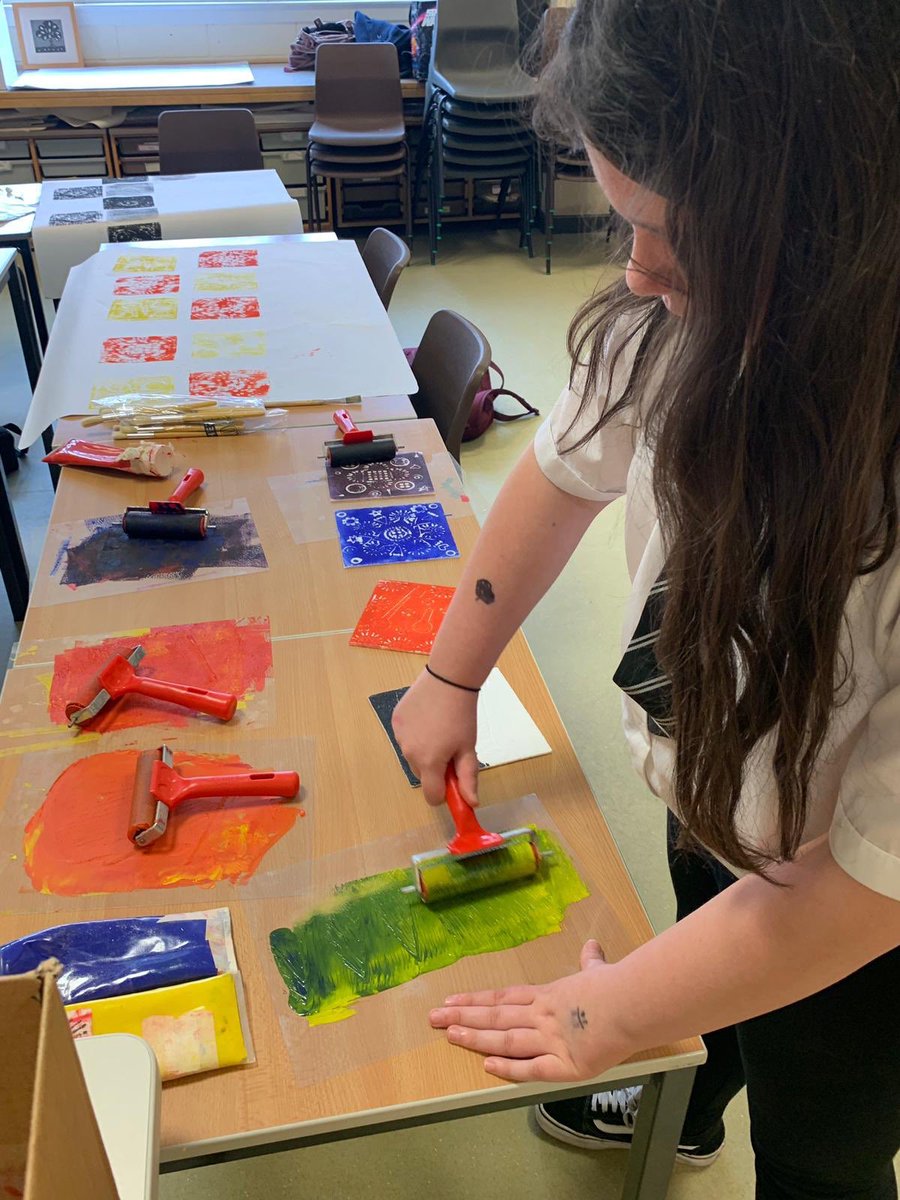 BanffAcademyBXA's tweet photo. Our S2 Expressive Arts Girls’ Group has been experimenting with different design contexts #developingcreativity #buildingskills https://t.co/R0B3JOvIAr