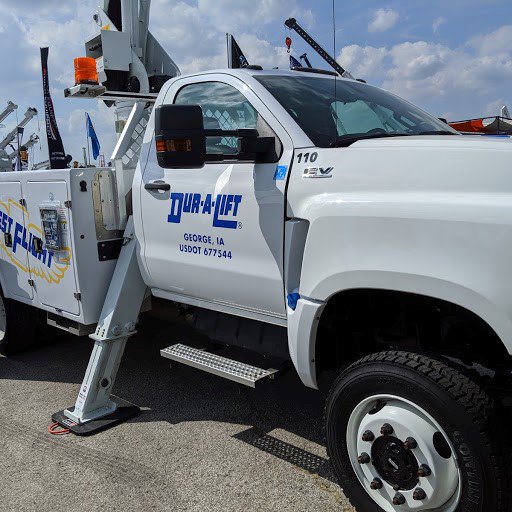 IntnlTrucks's tweet photo. Thanks to all of our customers who checked out #InternationalTrucks at #ICUEE in #Louisville! We appreciate our partners at #Versalift #Duralift #ETIEquipment and #Terex for upfitting our #CVSeries, #MVSeries and #HVSeries with their most advanced equipment options. #ItsUptime https://t.co/oGJEPzh93V