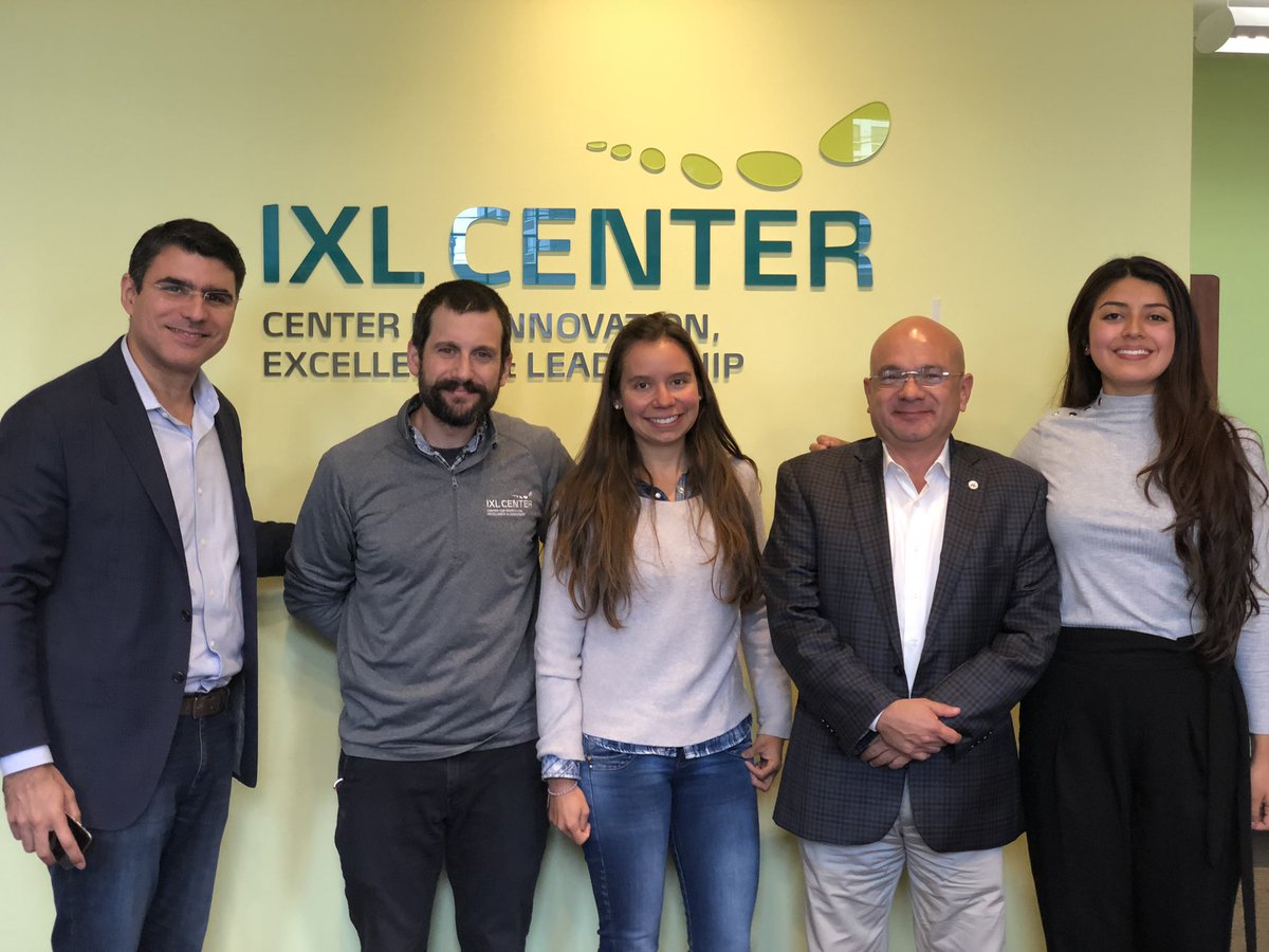 Senator <a href="/IvanAgudeloZ/">Iván Darío Agudelo Zapata</a> sharing with us his experience pushing the law to build the Ministry of Science Technology and Innovation for Colombia 🇨🇴 
To transform a nation you need to start with education.