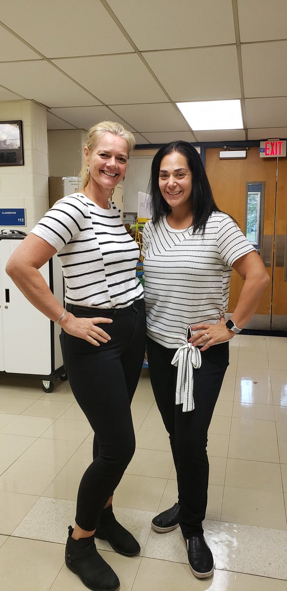 msphamzane's tweet photo. Teachers twinning! #teamstripes #zaney @mrskinklerzane @EricaMichelle29 @missthach https://t.co/cZWOX3JLoW
