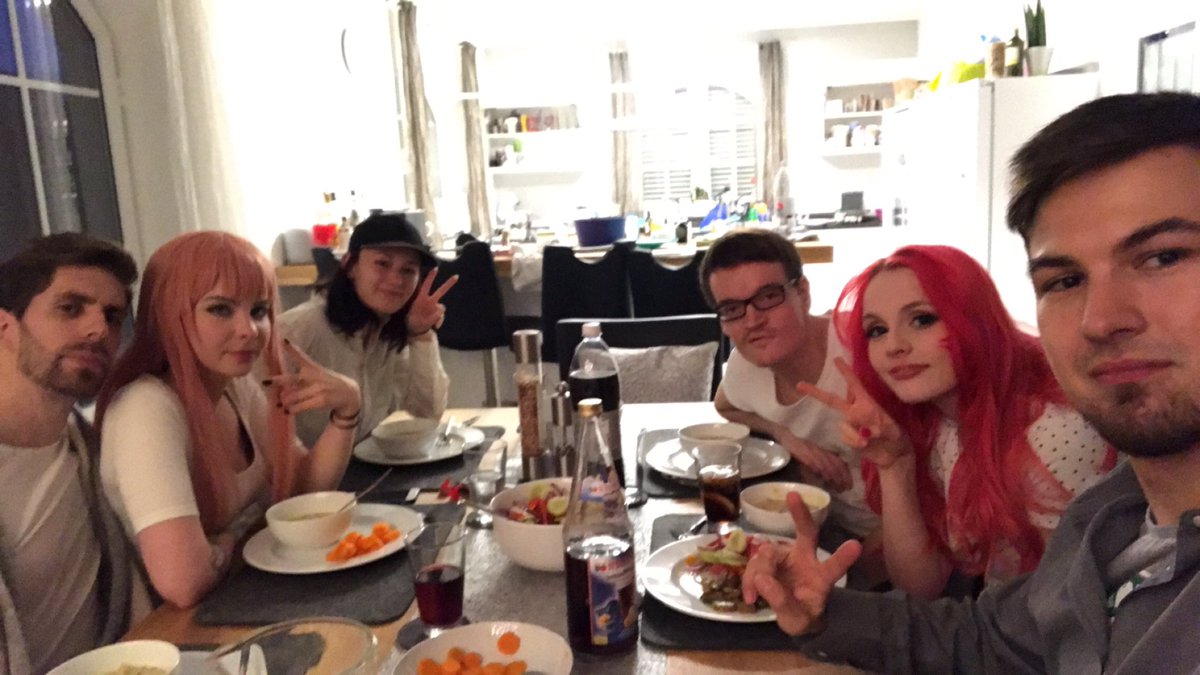 NekoSchneko's tweet photo. It was an awesome after shooting dinner💗 https://t.co/uecxxe6iH3