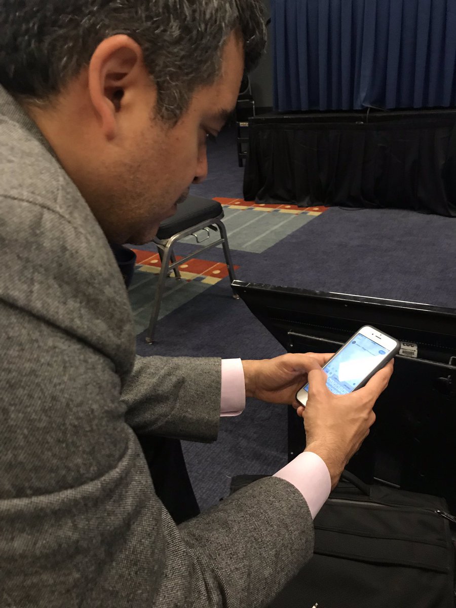 alfredopuing's tweet photo. @RicardoLaHozMD @DocSaimaAslam @RicardoLaHozMD #TwitterInception #IDWeek2019 https://t.co/OKfMfC6KrY