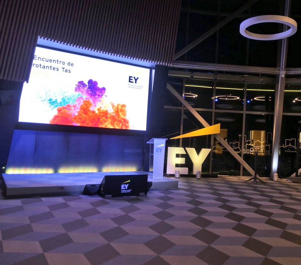 EY_Spain's tweet photo. 🔛🙋♂🙋♀ Hoy estamos en el I encuentro de rotantes del área de EY Transaction Advisory Services. Profesionales que han formado parte del área de Tas lo largo de estos últimos años y de todos los que están actualmente con nosotros #TeamEY #EYTas https://t.co/kFj4ExgmQH
