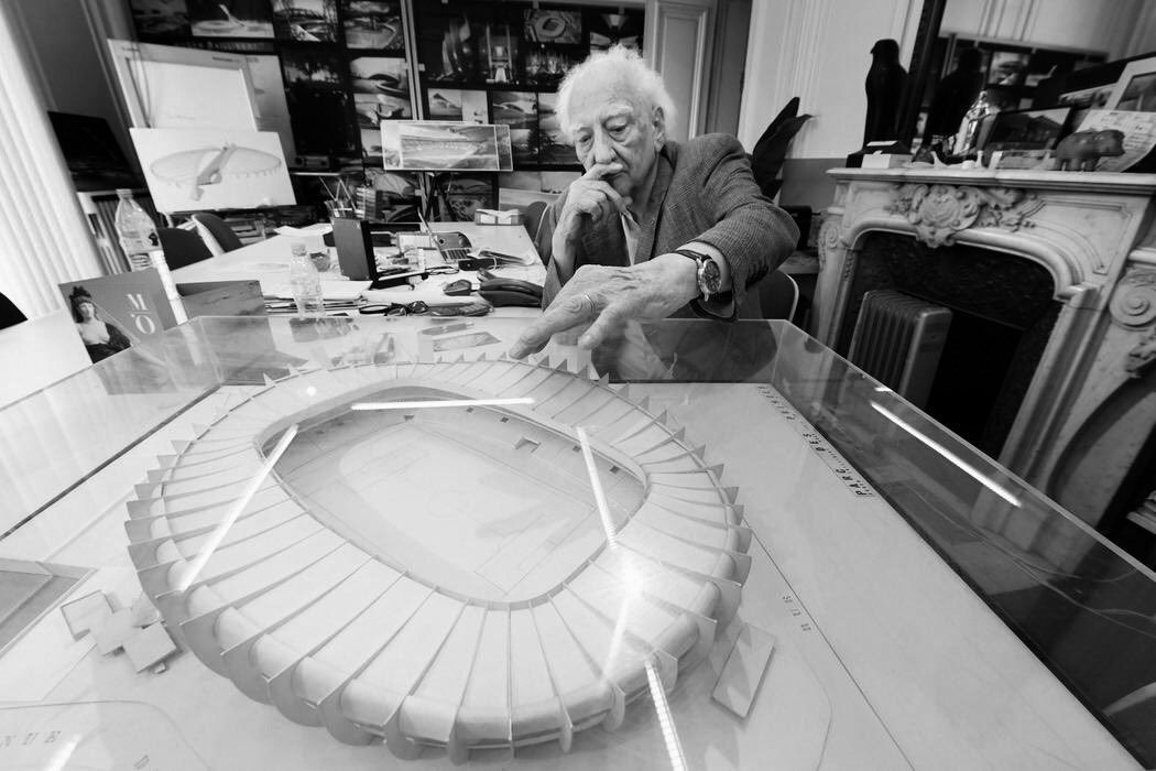 PSG_inside's tweet photo. A 93 ans, Roger Taillibert,  l'architecte du Parc des Princes, s'est éteint ce jeudi 3 octobre à Paris. À sa famille et ses proches, le Club présente ses sincères condoléances. https://t.co/QdfEAs4jrH