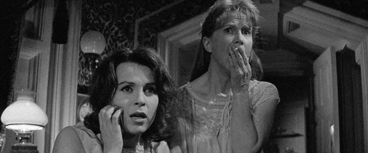 THE HAUNTING (1963) dir. Robert Wiseghost story // a doctor assembles a team to investigate the infamous Hill House, an eerie mansion with a long history of strange deaths, in an effort to prove that ghosts are real.