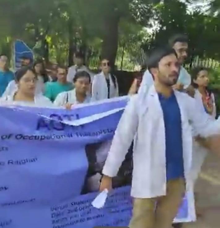 PathakDurgesh5's tweet photo. #OccupationalTherapistGandhiMarch was organised by AOTI on 2nd October was to stop the quakery &amp; malpractice for   #IndependentOccupationalTherapyCouncil 
@thewfot @MoHFW_INDIA @PMOIndia @aajtak @TOIIndiaNews @DAINIKJAGRANdel https://t.co/QAwgKzjMfJ