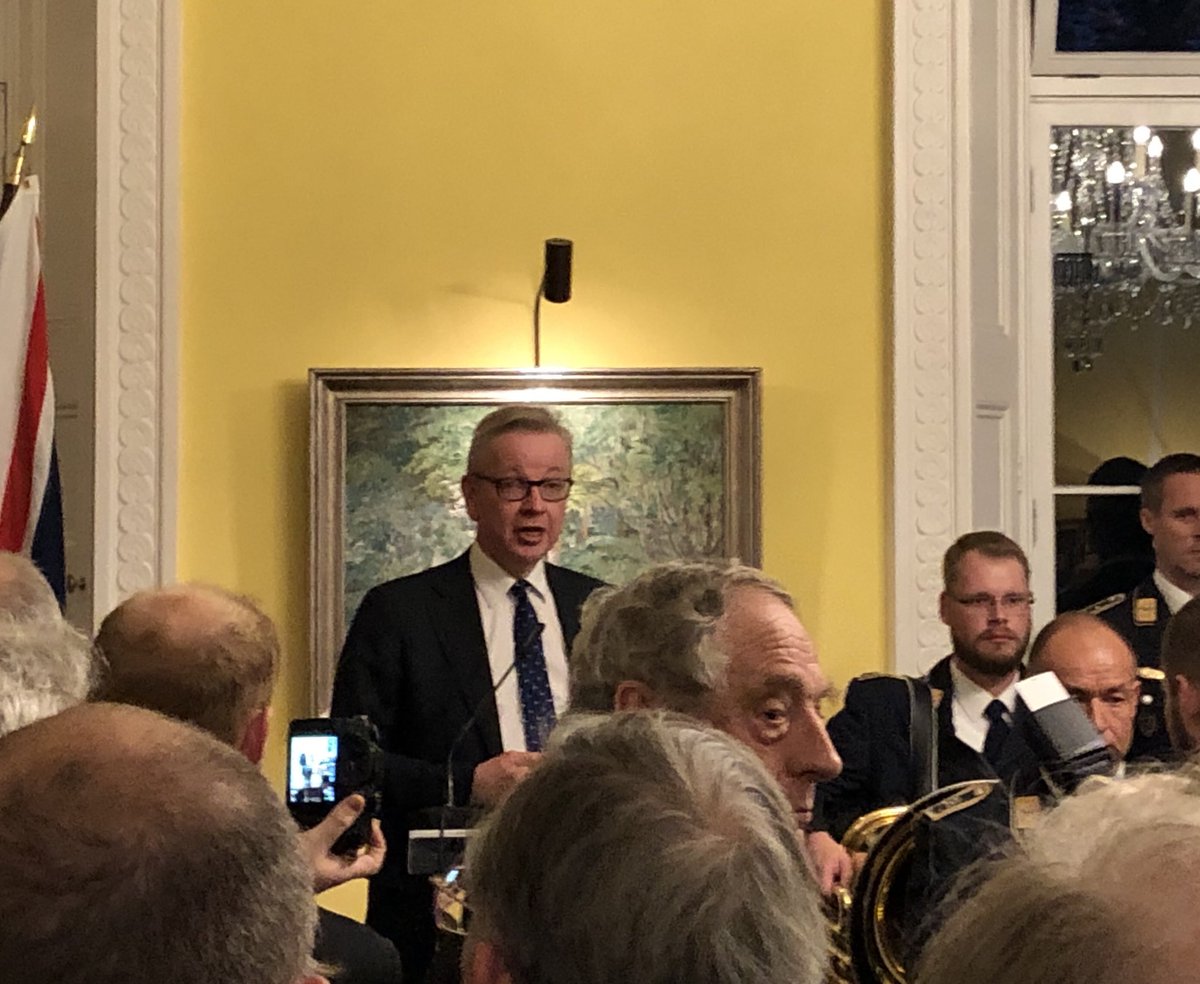 EmbassyMagazine's tweet image. Standing room only as diplomats, politicians and a certain former UK Prime Minister take a moment to reflect on the value of freedom and unity at #GermanUnityLDN 30 yrs on from the fall of the #Berlin Wall. Vielen Dank @GermanAmbUK &amp;amp; friends at @GermanEmbassy for a fab evening