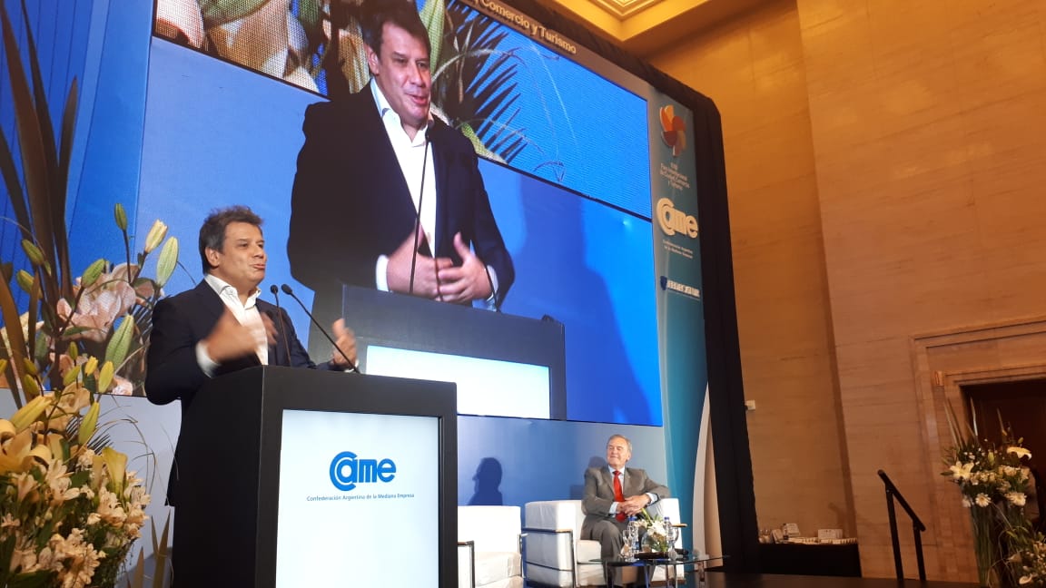 corrientescasa's tweet photo. El Delegado de la Casa de Corrientes, Dr Raúl Benítez Alias, participó hoy del XVIII Foro Internacional de Ciudad, Comercio y Turismo, organizado por CAME, en el que disertó @ManesF Presentó el titular de CAME  @gerardodbeltran avances del proyecto Empleabilidad con CONFEDRO. https://t.co/SnuzlpG7Ev