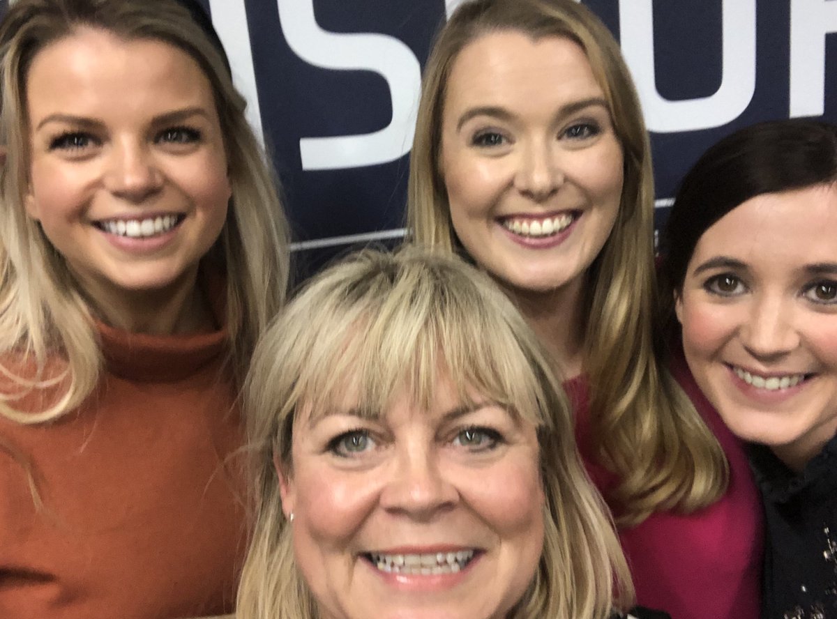 LisaMRose001's tweet photo. So proud of @bebhinn_walsh who did Accenture HR proud this evening at the DisruptHR event in Dublin. Employee Experience @soozejeffery rocks! https://t.co/NttpUhyrmY